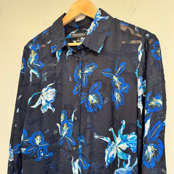 Banana Republic Women's Button Top Medium Floral Sheer Dark Romantic Whimsigoth - Picture 2 of 12